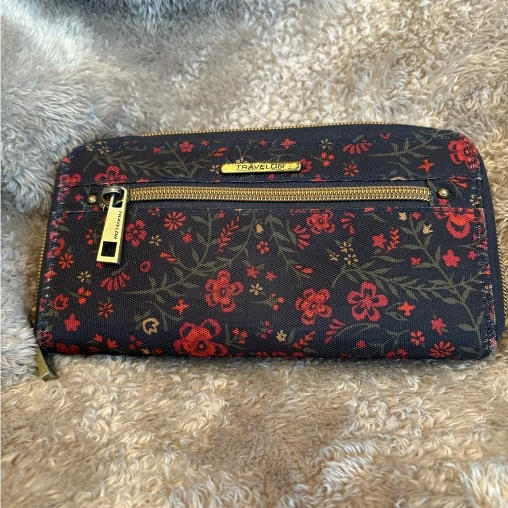 Travelon Women's Floral Wallet - Black and Red